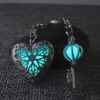 O1CN01wGbAdz1nr5grHC3FO_2212841575142-0-cib Wholesale Alloy Glow Heart Keychain