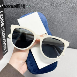 White frame Black gray sheet