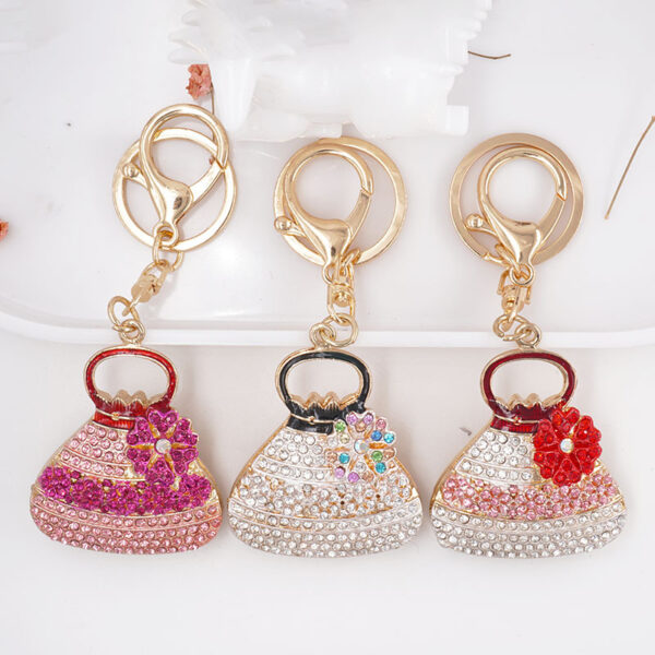 O1CN01wf7GwE24ETKF2y88n_2208216907359-0-cib Wholesale Diamond Bag Shape Alloy Keychain