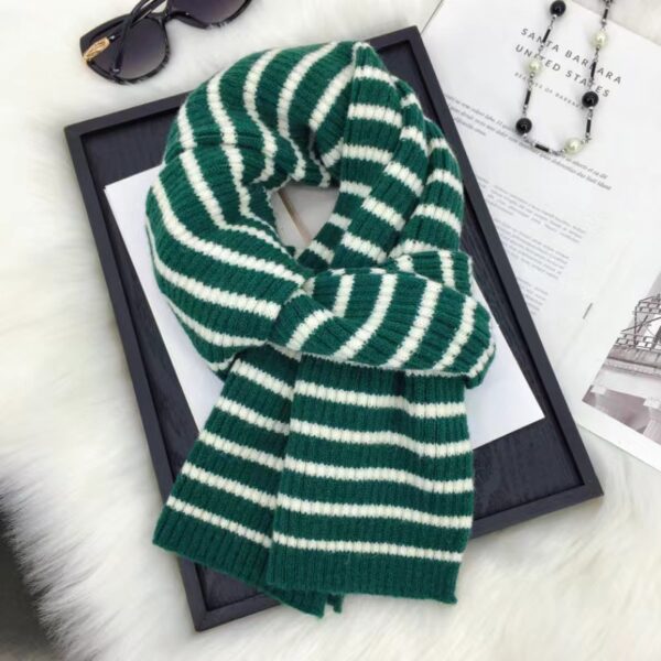 O1CN01wgu9lS1JJi1ZsR2ND_3164761008-0-cib Wholesale Autumn and Winter Arctic Velvet Knitted Scarf
