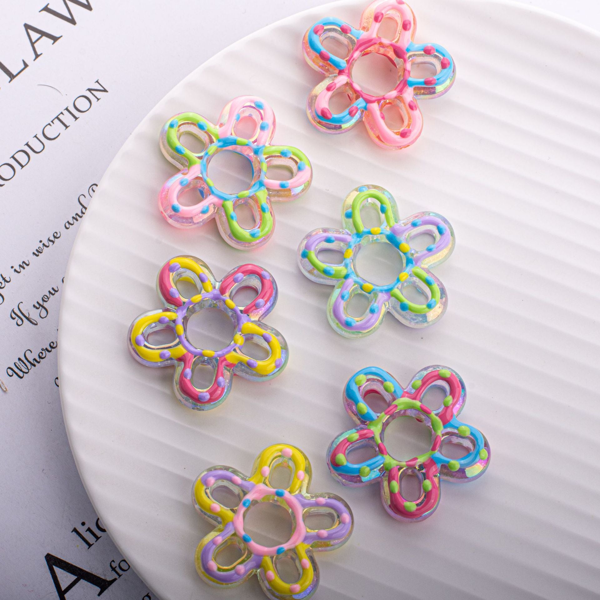 Wholesale Hollow Big Flower Color Hand-painted Acrylic Vertical Hole DIY Bracelet Bag Chain Car Hanging Aessories