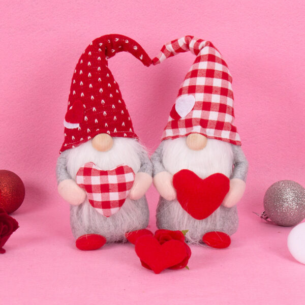 O1CN01xDfQ1z1MrY4NQf7TJ_954101488-0-cib Wholesale Valentine's Day Love Fabric Figurine Ornaments