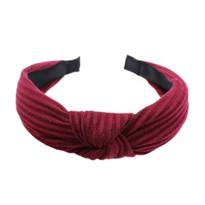 Knitted wine red