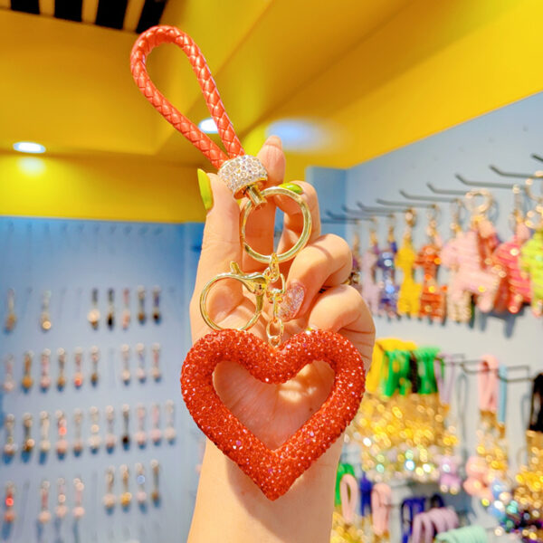 O1CN01xFZ3oJ1W9G2Gf5xR4_994492745-0-cib Wholesale Czech Diamond Hollow Heart Keychain