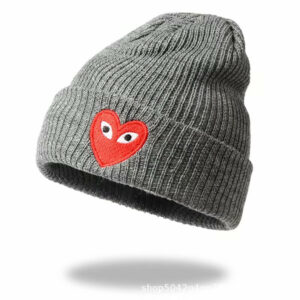 Heart gray hat embroidered red / Adjustable