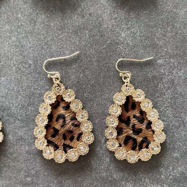 Wholesale Gemstone Inlaid Horse Hair Earrings