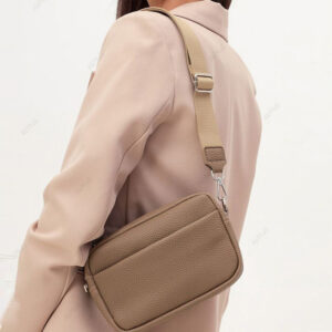 Soil apricot with solid color webbing