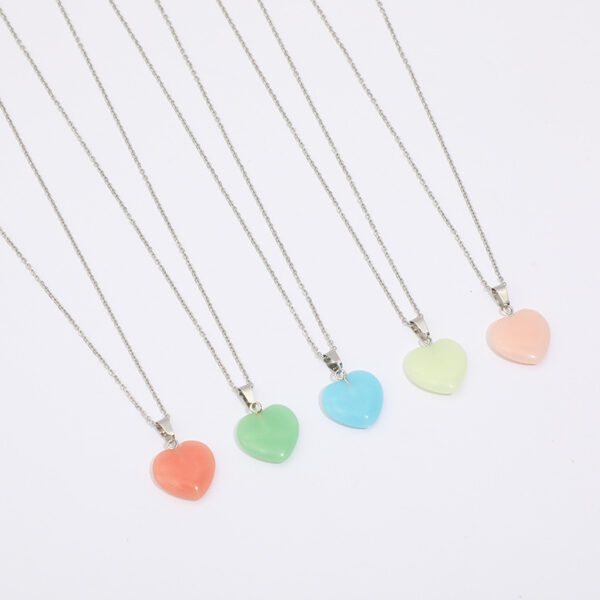 Wholesale Luminous Pendant Heart Natural Stone Titanium Steel Chain Necklaces