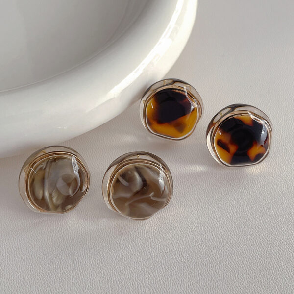 Wholesale Autumn and Winter Irregular Resin Earrings