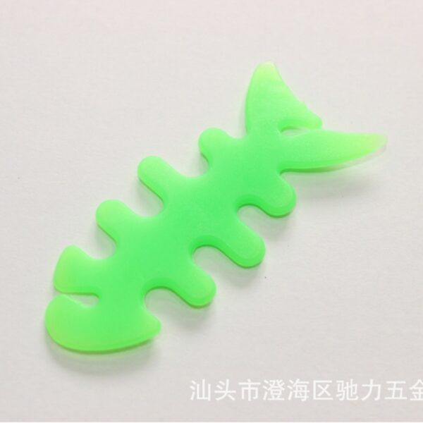 Wholesale Cartoon PVC Large/small Fishbone Earphone Splitter