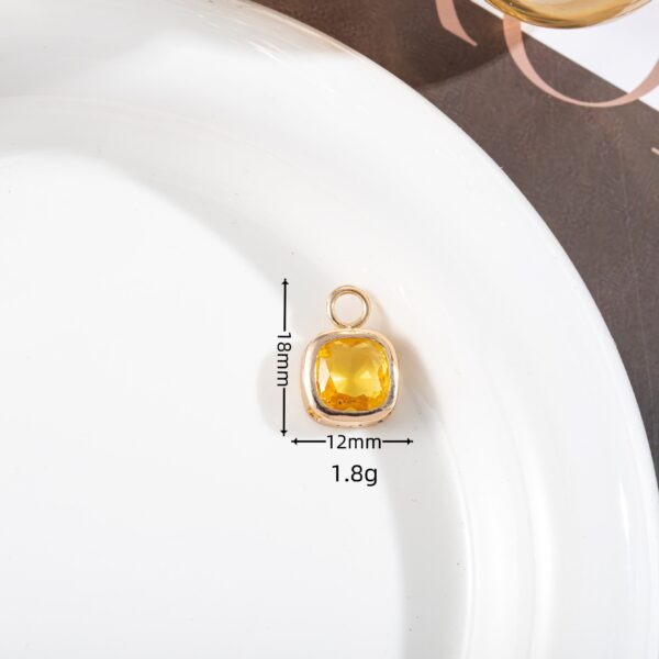 O1CN01yfJ5o22CxpiD4UaUh_2209035208541-0-cib Wholesale Crystal Sugar Cube Pendant Accessories