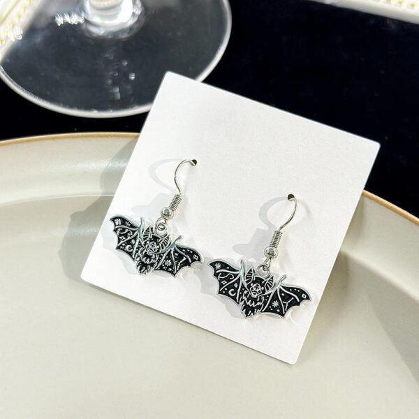 O1CN01yudPvT1gDyMvAb8IZ_2215794694109-0-cib Wholesale Halloween Bat Alloy Earrings