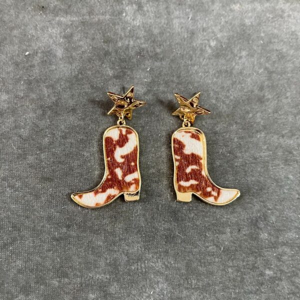 Wholesale Milky Cow Star Alloy Earrings