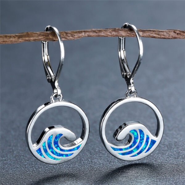 O1CN01yyKo0Q2E1mYRjbknf_4126828685-0-cib Wholesale Sea Wave Minimalistic Alloy Earrings