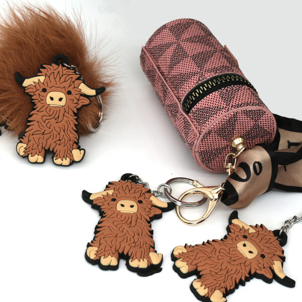 O1CN01z0bBAC2GXVJapbFQU_2212381359025-0-cib Wholesale Highland Cow Key Accessories Highland Cow PVC Keychain