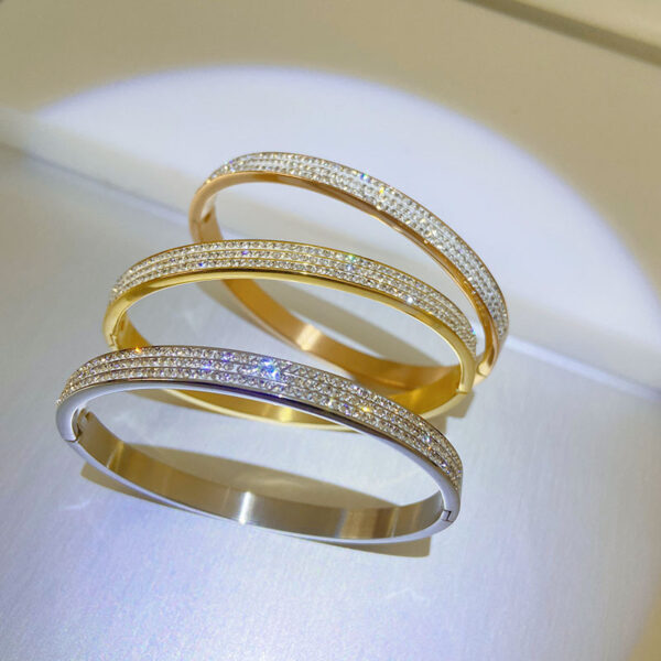 O1CN01zEsl9V1Iu3lux7aLM_2207906730952-0-cib Wholesale Full Diamond Non-fading Titanium Steel Bracelet