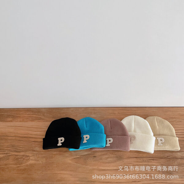 Wholesale Acrylic Simple Letter P Knitted Cap