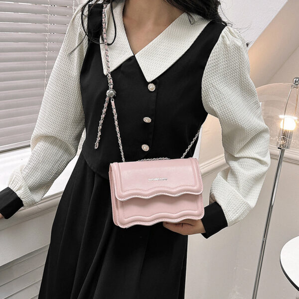 Wholesale Wavy Pattern Small Square Bag Chain Shoulder Crossbody Bag