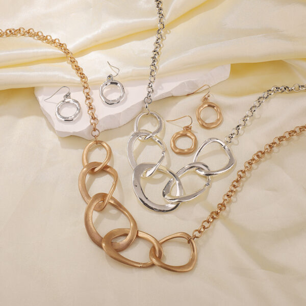 O1CN01zaMqNL1X6naFZjfgn_1768642875-0-cib Wholesale Alloy Creative Fashion Punk Style Splicing Ring Necklace