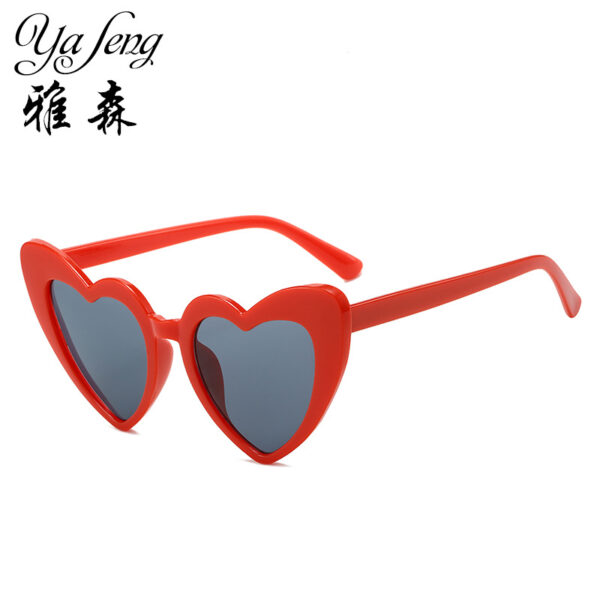 O1CN01zem2h81PWtBvXXnMi_2206902851849-0-cib Wholesale Heart Party PC Sunglasses