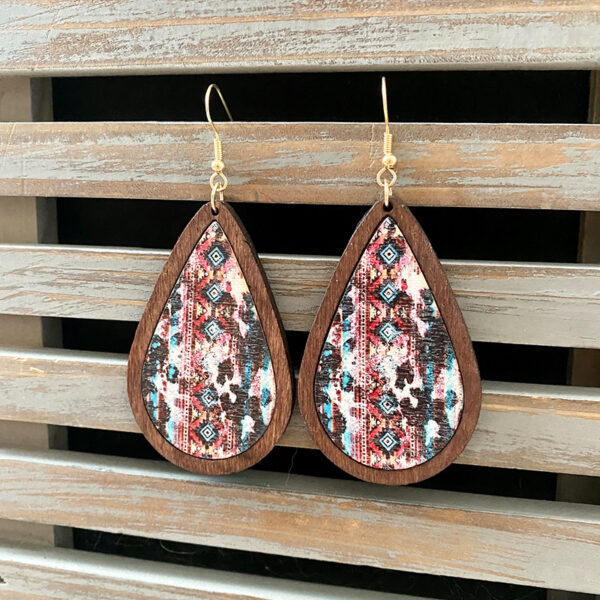 Wholesale Western Vintage Water Drop Pattern Wooden Earrings