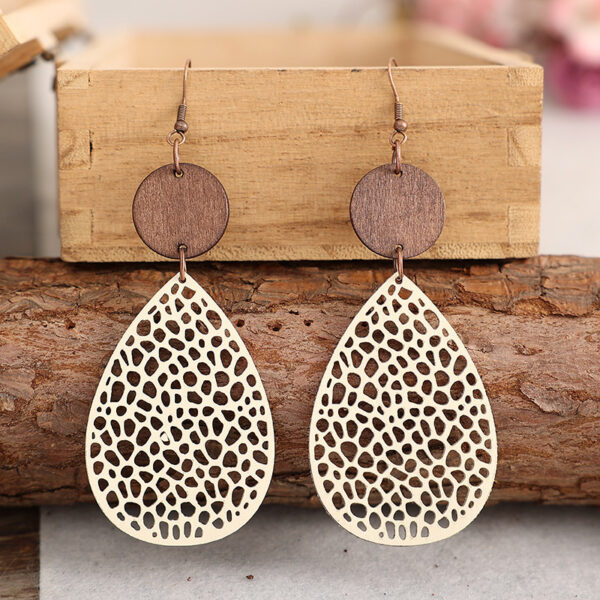 O1CN01zmMaTY1qyMbPXVIDL_2206372095564-0-cib Wholesale Vintage Hollow Spider Web Spliced Wood Chip Leather Earrings