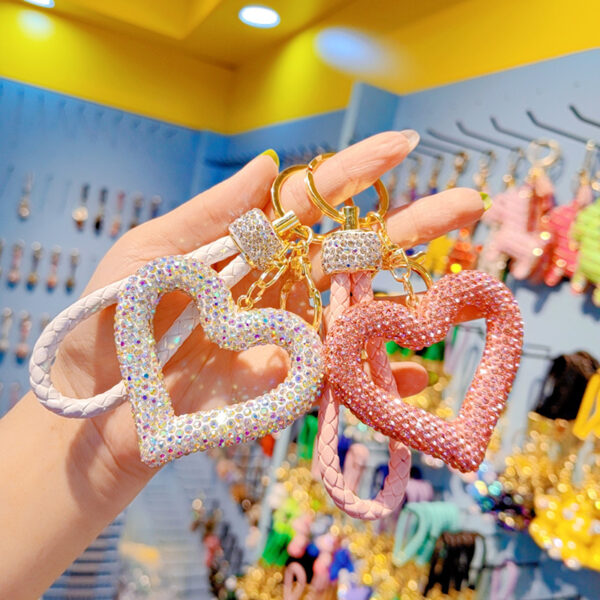 O1CN01zobAp81W9G2FEarBs_994492745-0-cib Wholesale Czech Diamond Hollow Heart Keychain