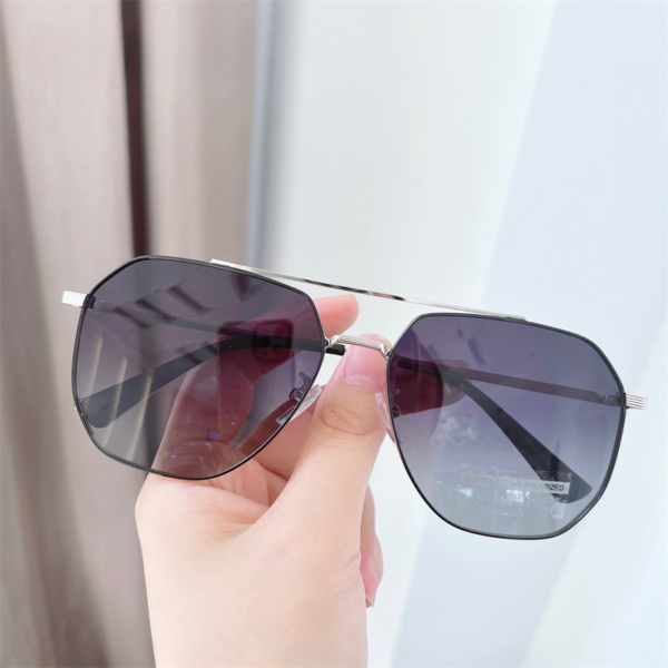 a17d820db5db50c0d4ee397f8c63daf7 Wholesale Metal Double Beam UV Resistant PC Sunglasses