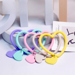 a3fa581c779237f3c0c140571eba9f9c Wholesale Mobile Phone Anti-loss Silicone Heart-shaped Hanging Ring Key Chain