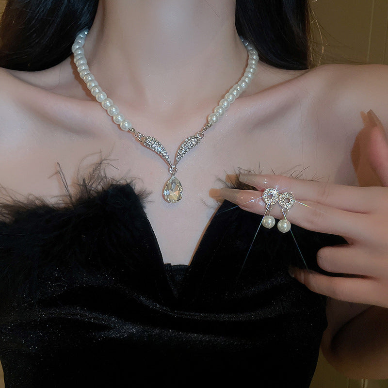 Wholesale Diamond op Pearl Earrings and Necklace Set