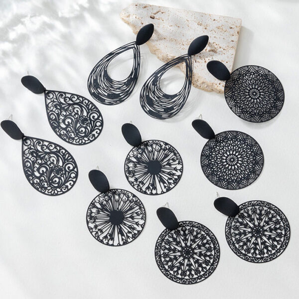 Wholesale Vintage Geometric Cutout Black Metal Earrings