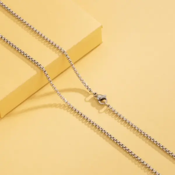 1-Piece-Solid-Color-Necklace-Stainless-Steel-Titanium-Steel-Vacuum-Plating-18K-Gold-Plated-Women-S-Box-Chain-Snake-Chain-Simple-Style-main-image-5 1 Piece Solid Color Necklace Stainless Steel Titanium Steel Vacuum Plating 18K Gold Plated Women'S Box Chain Snake Chain Simple Style
