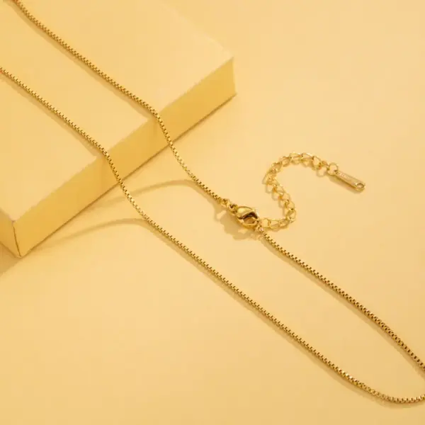 1-Piece-Solid-Color-Necklace-Stainless-Steel-Titanium-Steel-Vacuum-Plating-18K-Gold-Plated-Women-S-Box-Chain-Snake-Chain-Simple-Style-main-image-8 1 Piece Solid Color Necklace Stainless Steel Titanium Steel Vacuum Plating 18K Gold Plated Women'S Box Chain Snake Chain Simple Style
