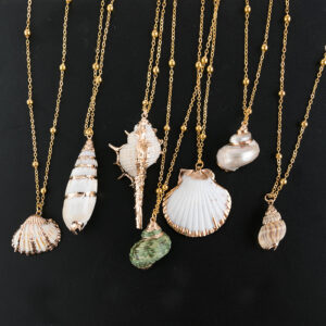 Wholesale Gold-edged Conch and Seashell Necklace