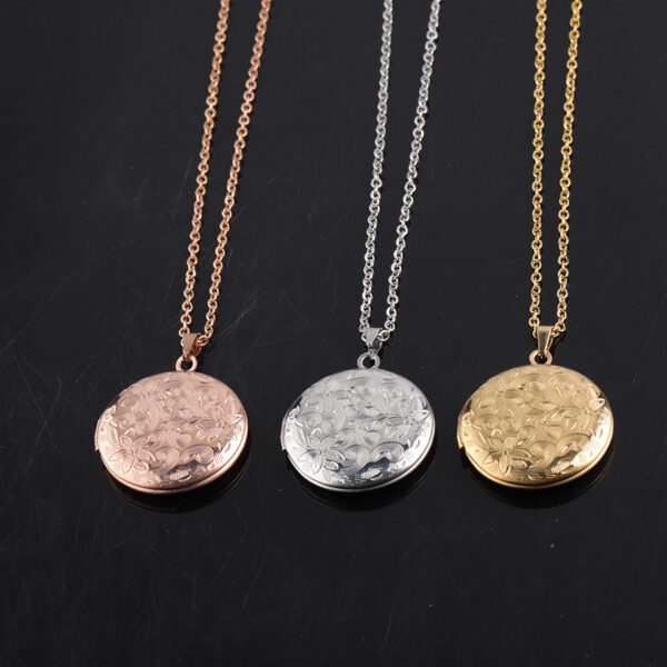 Wholesale 316L Mirror Stainless Steel Retro Pattern Round Photo Box Necklace