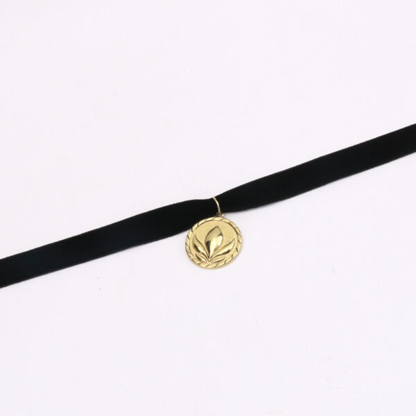 Wholesale Black velvet cartoon patterned metal pendant necklace