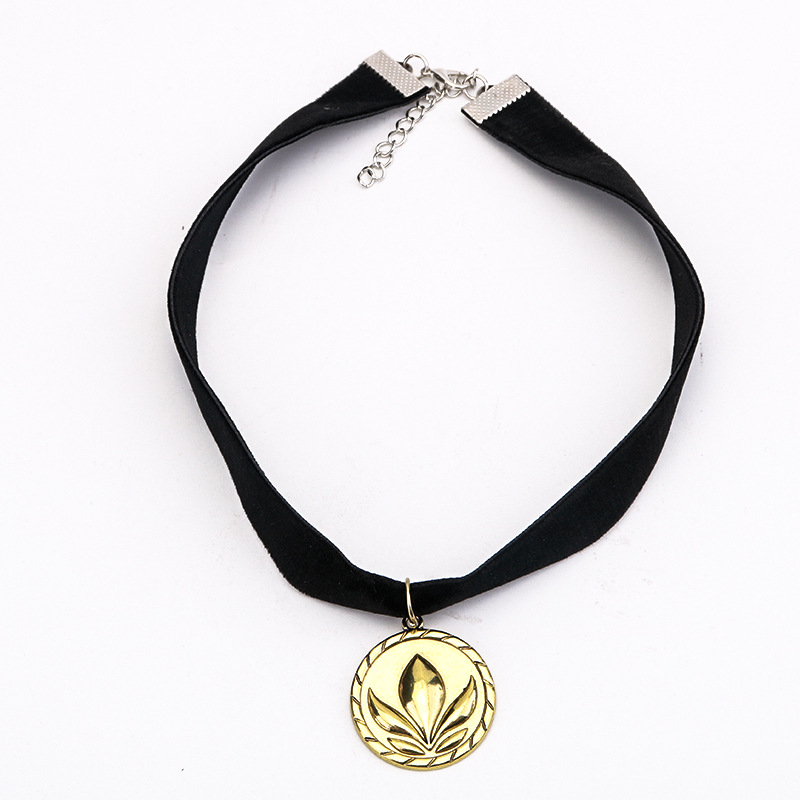 Wholesale Black veet cartoon patterned metal pendant necklace