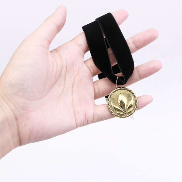 Wholesale Black velvet cartoon patterned metal pendant necklace