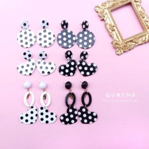 Wholesale Long Earrings Showing Face Small Love Black and White Wave Dot Earrings