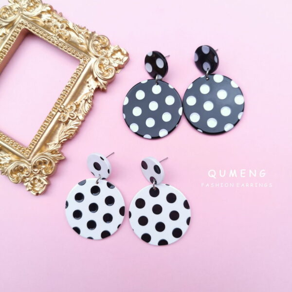 19066628976_1300811574 Wholesale Long Earrings Showing Face Small Love Black and White Wave Dot Earrings