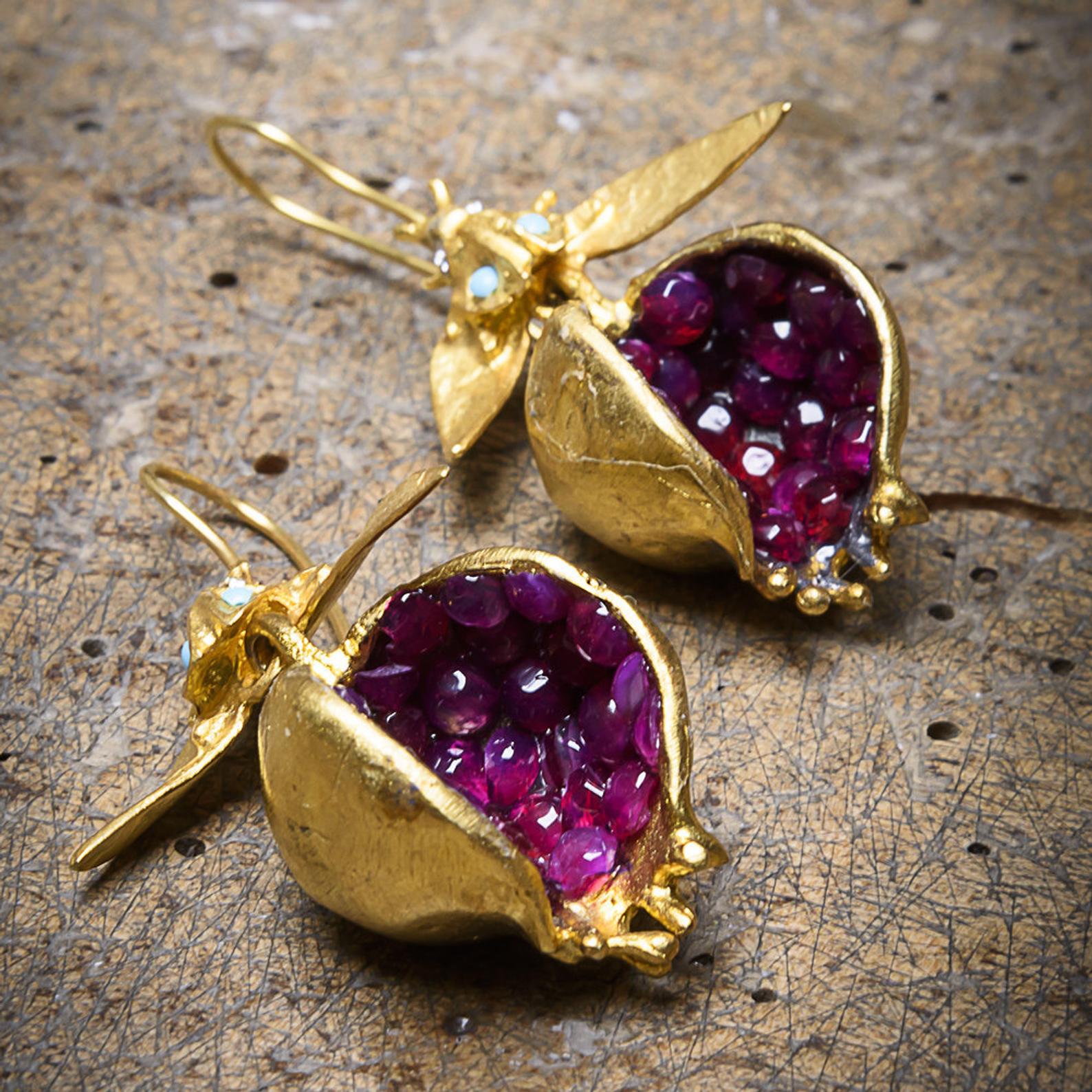 Wholesale Open the megranate and megranate seed golden earrings