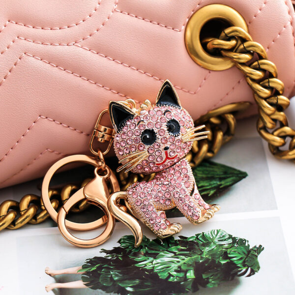 Wholesale cute cat creative metal Keychain Car bag pendant