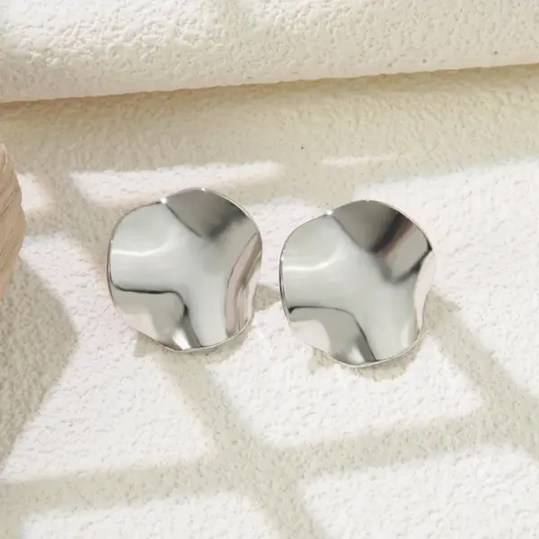 304 Stainless Steel Geometric Star Flower Stone-Free Simple Style Classic Style Commute Ear Studs