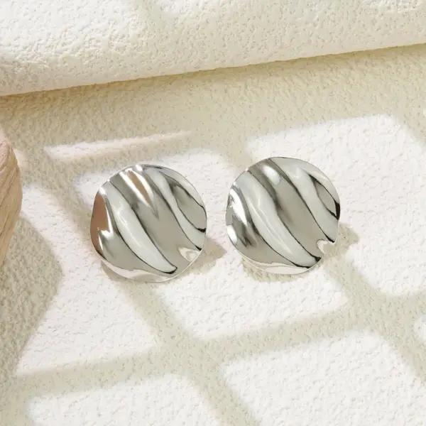 304 Stainless Steel Geometric Star Flower Stone-Free Simple Style Classic Style Commute Ear Studs