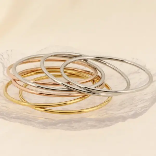 304-Stainless-Steel-Round-Electroplating-18K-Gold-Plated-Simple-Style-Waterproof-Non-Tarnish-Round-Bangle-main-image-6-1 304 Stainless Steel Round Electroplating 18K Gold Plated Simple Style Waterproof Non Tarnish Round Bangle