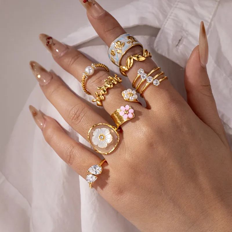 Wholesale Geometric Electroplated Rings For Women In 304 Stainless Steel With 18K Real Gold PVD Coating And Mother-of-Pearl Inlay