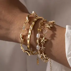 Geometric Electroplated Women's Bracelets In 304 Stainless Steel With 18K Gold PVD Coating And Zircon Inlay