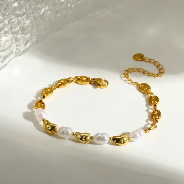 Geometric Electroplated Women's Bracelets In 304 Stainless Steel With 18K Gold PVD Coating And Zircon Inlay