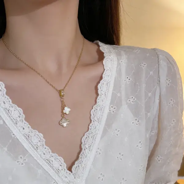 Lucky Heart Necklace For Women With Claw Setting, 304 Stainless Steel, Golden Plated Water Plating, Acrylic Inlay, Cable Chain