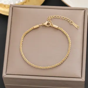 5214 / Gold